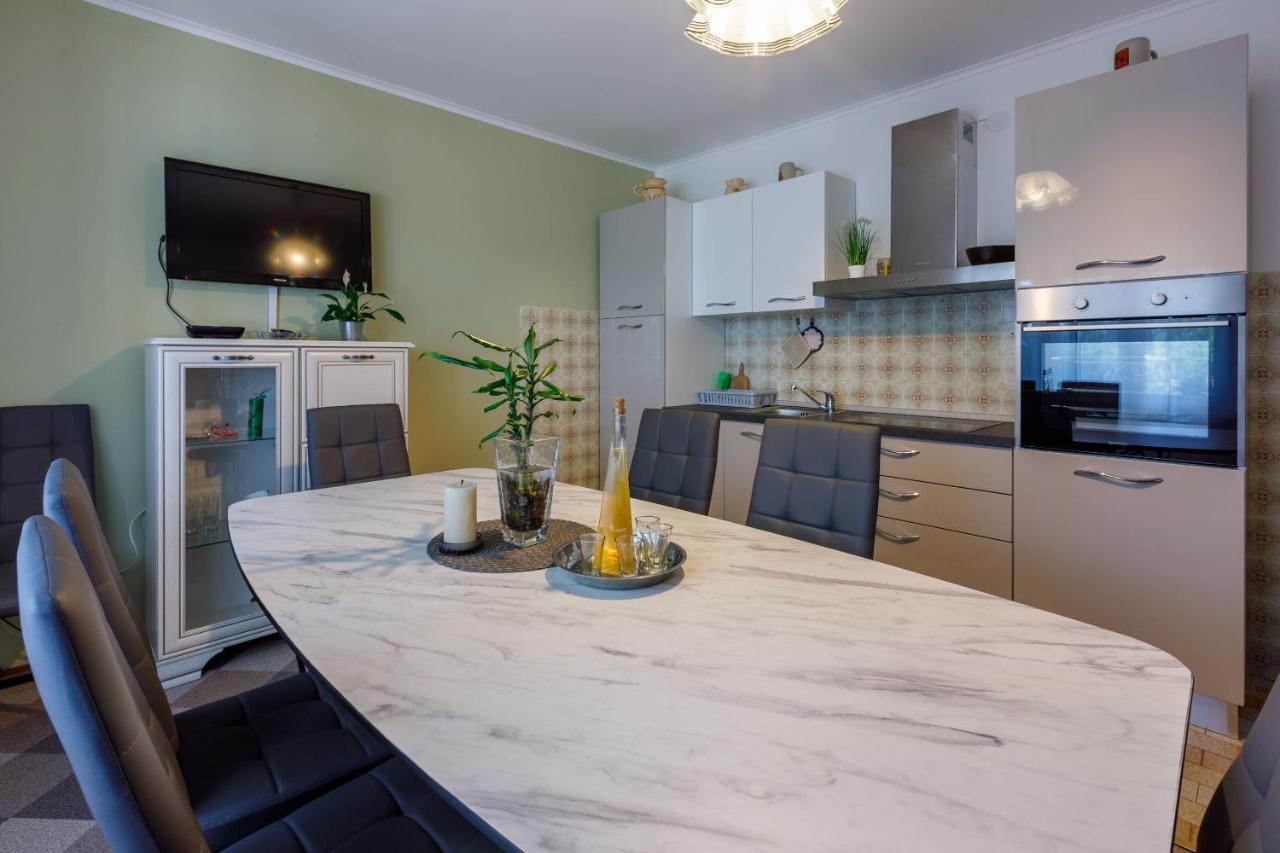 Apartment Leo Nona Нови Винодолски Екстериор снимка